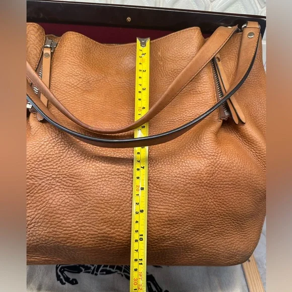 Burberry Maidstone Tote Tan Leather Shoulder Bag - Picture 12 of 16